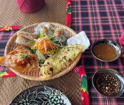 Nhà Hàng Sông Thanh