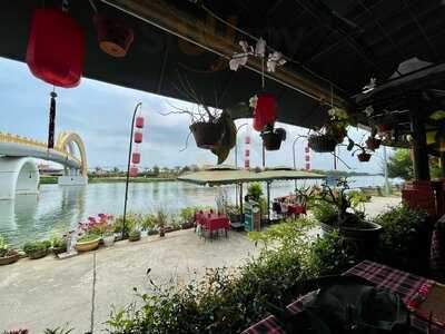 Nhà Hàng Sông Thanh