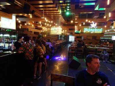 Nhà Hàng Cheering Beer Collection