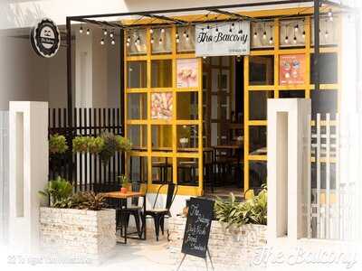 Quán The Balcony Coffee And Bakery