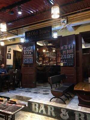 Old Town Bar And Bistro