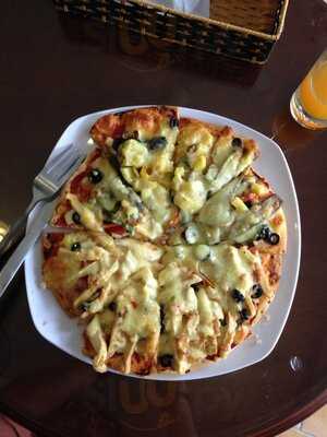 The Three Monkeys Restaurant