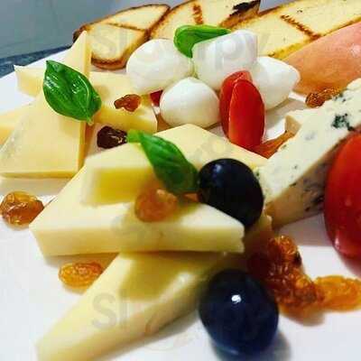 Tomato Coffee & Fastfood