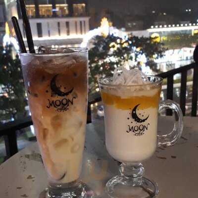 Moon Cafe