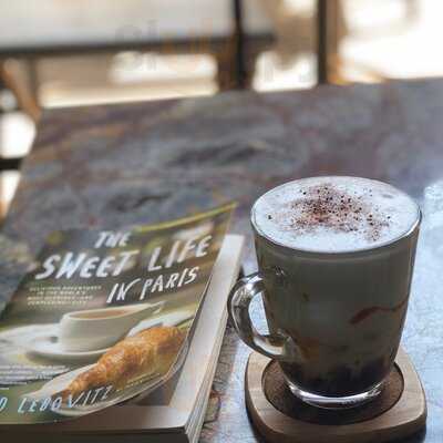 Community Cafe & Chocolate