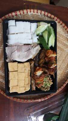 Ông Hoàng Bún Đậu