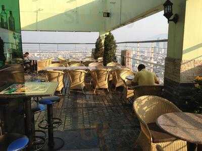 Sky View Lounge