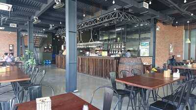 Senses Lounge & Nhà Hàng