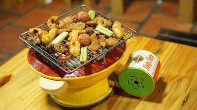 Nhop Nhep Hotpot & Barbecue