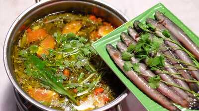 Nhop Nhep Hotpot & Barbecue