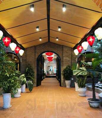 Nhà Hàng Cơm Niêu Niêu Đỏ