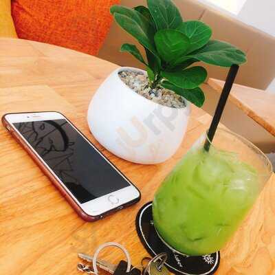 Maybe - Cafe & Drinks