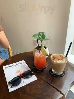 Maybe - Cafe & Drinks