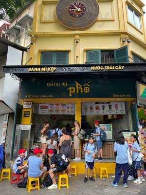 Bánh Mì Phố