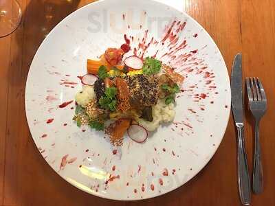 Nhà Hàng The Salmon