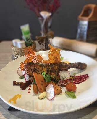 Nhà Hàng The Salmon