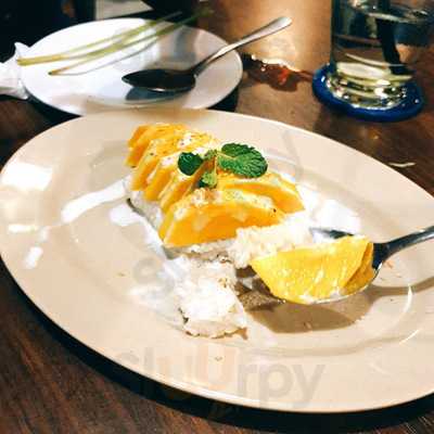 Dee Dee Noodle House