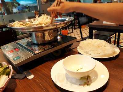 Dee Dee Noodle House