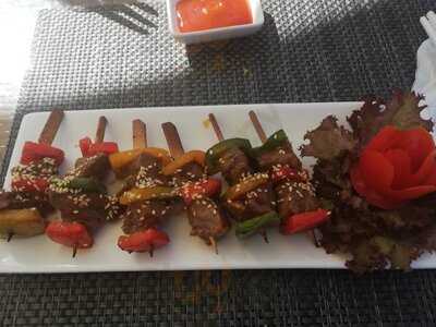 The Holiday – Beach Club