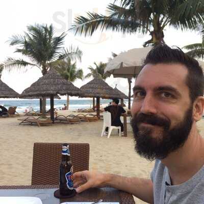 The Holiday – Beach Club