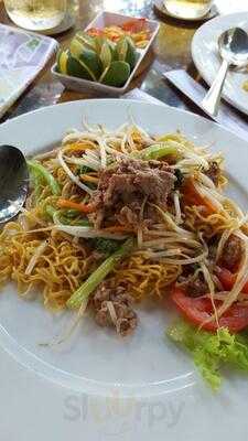 Nha Hang & Cafe Forever