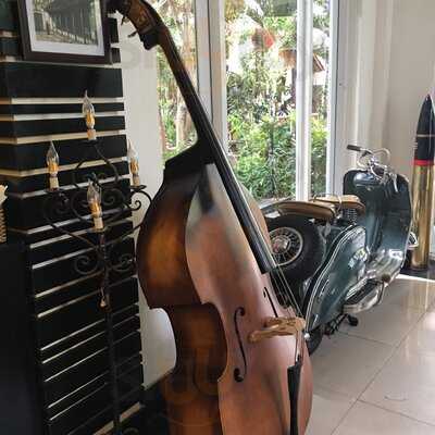 Nhà Hàng Đông Dương