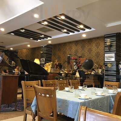 Nhà Hàng Đông Dương