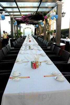 Nhà Hàng Con Cá Vàng