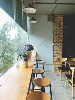 T Zone Drinks & Workspace