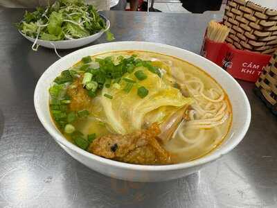 Bún Chả Cá Bà Hờn