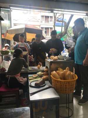 Bánh Mỳ Phố Huế