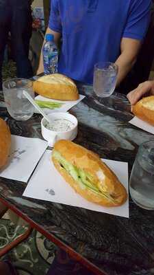 Bánh Mỳ Phố Huế