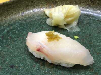 Nhà Hàng Sushiya No Saito