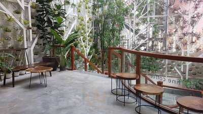 Habakuk X Dcodes Cafe