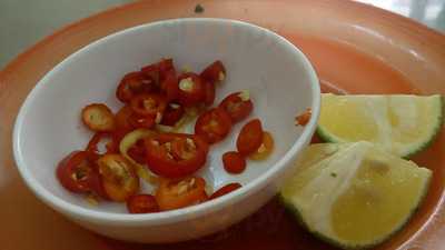 Phở Lý Quốc Sư - Thành Long