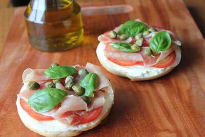 Nhà Hàng Saigon Bagel