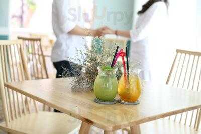 Quán Camellia Tea & Coffee