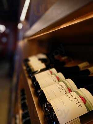 The Vault Bar & Lounge