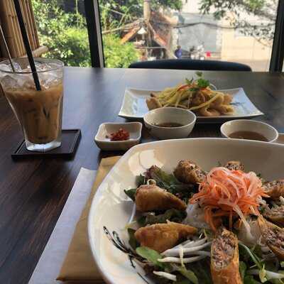 Nhà Hàng Zô Sài Gòn