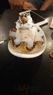 Bố Già: Kem - Cà Phê - Nhà Hàng