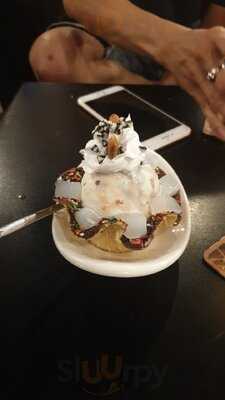 Bố Già: Kem - Cà Phê - Nhà Hàng