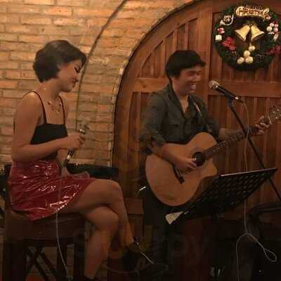 Nhà Hàng Dupre & Phòng Trà Nhạc Sống