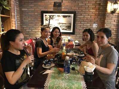 Nhà Hàng Dupre & Phòng Trà Nhạc Sống