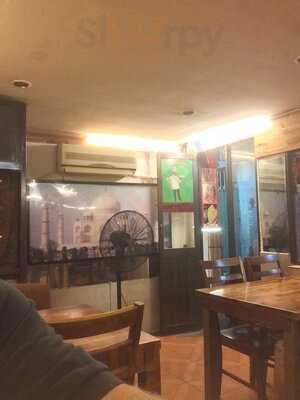 Taj Mahal Restaurant