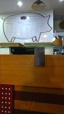 Nhà Hàng The Hungry Pig