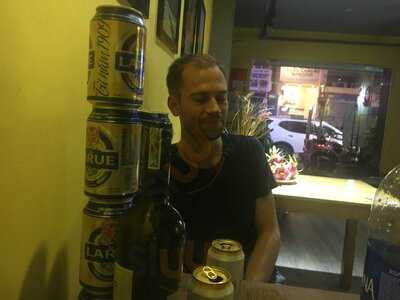 Hangout Cafe By Goreise