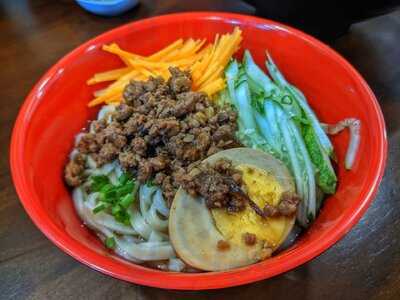 Jeffrey’s Kitchen - Taiwanese Beef Noodle & Dumpling