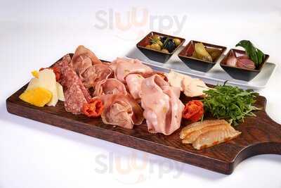 Manja Manja Restaurant