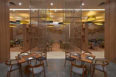 Manja Manja Restaurant