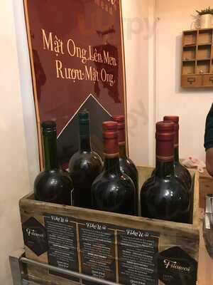 Cà Phê Flat White Coffee, Teas & Cakes